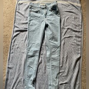 Levi 720 High Rise Super Skinny Women’s sz 27